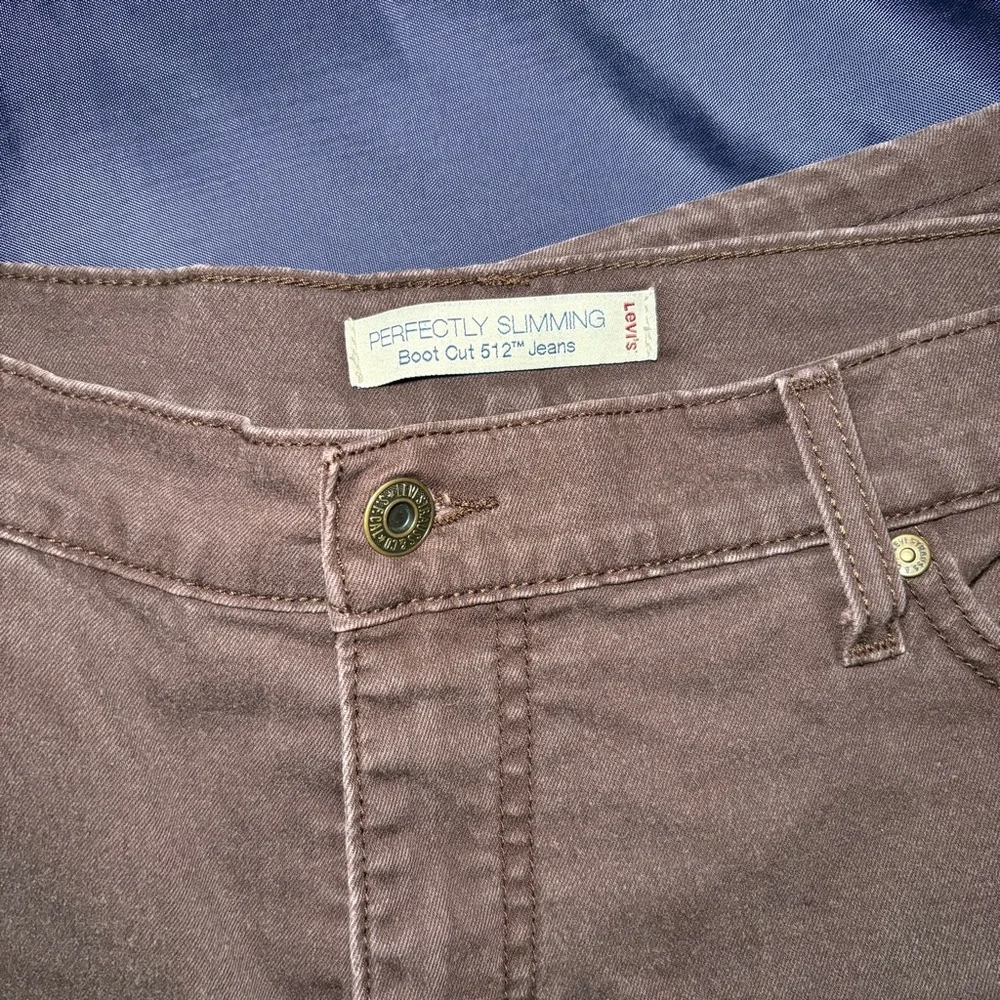 Levi's Women’s Brown Bootcut Jeans - Picture 2 of 4